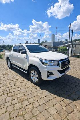 TOYOTA HILUX 2.8 SR 4X4 CD 16V DIESEL 4P AUTOMÁTICO